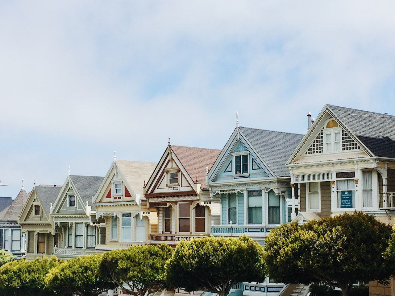 Assorted-color Wall Paint Houses